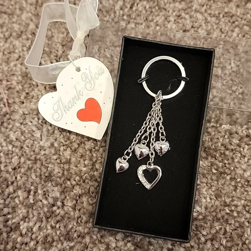 Heart Keychains Qty 24 - Picture 4 of 4